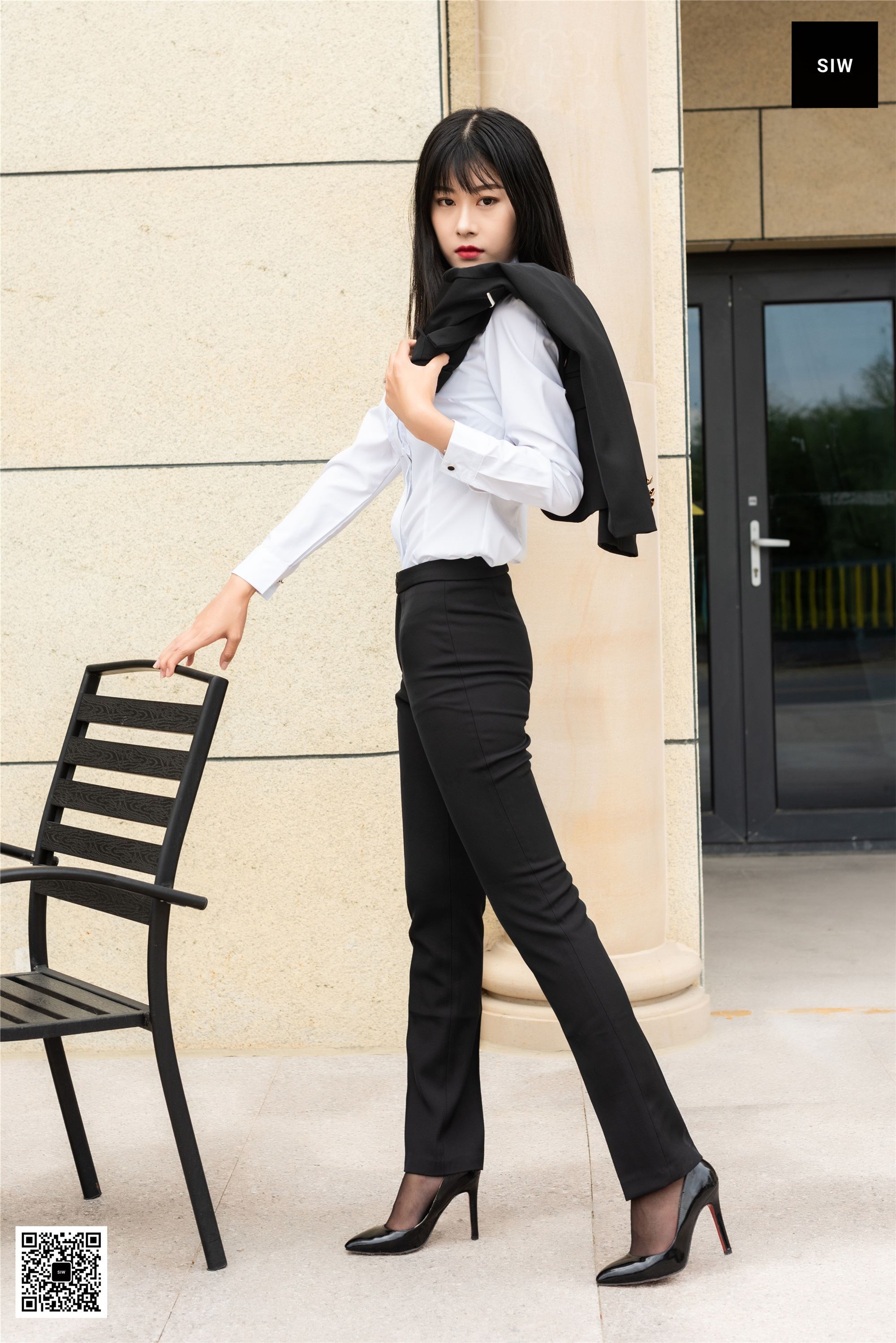 SIW斯文传媒 046 霸道总裁黑色西装三件套 - 龙哥